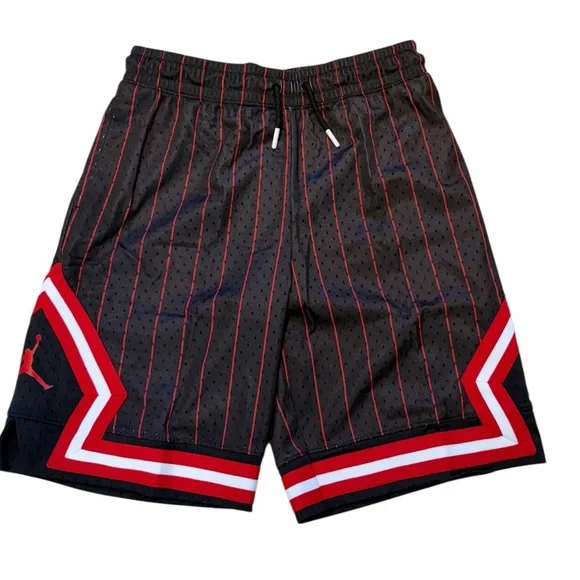 NIKE JORDAN BLACK GYM RED SHORTS KIDS - Picture 1 of 4